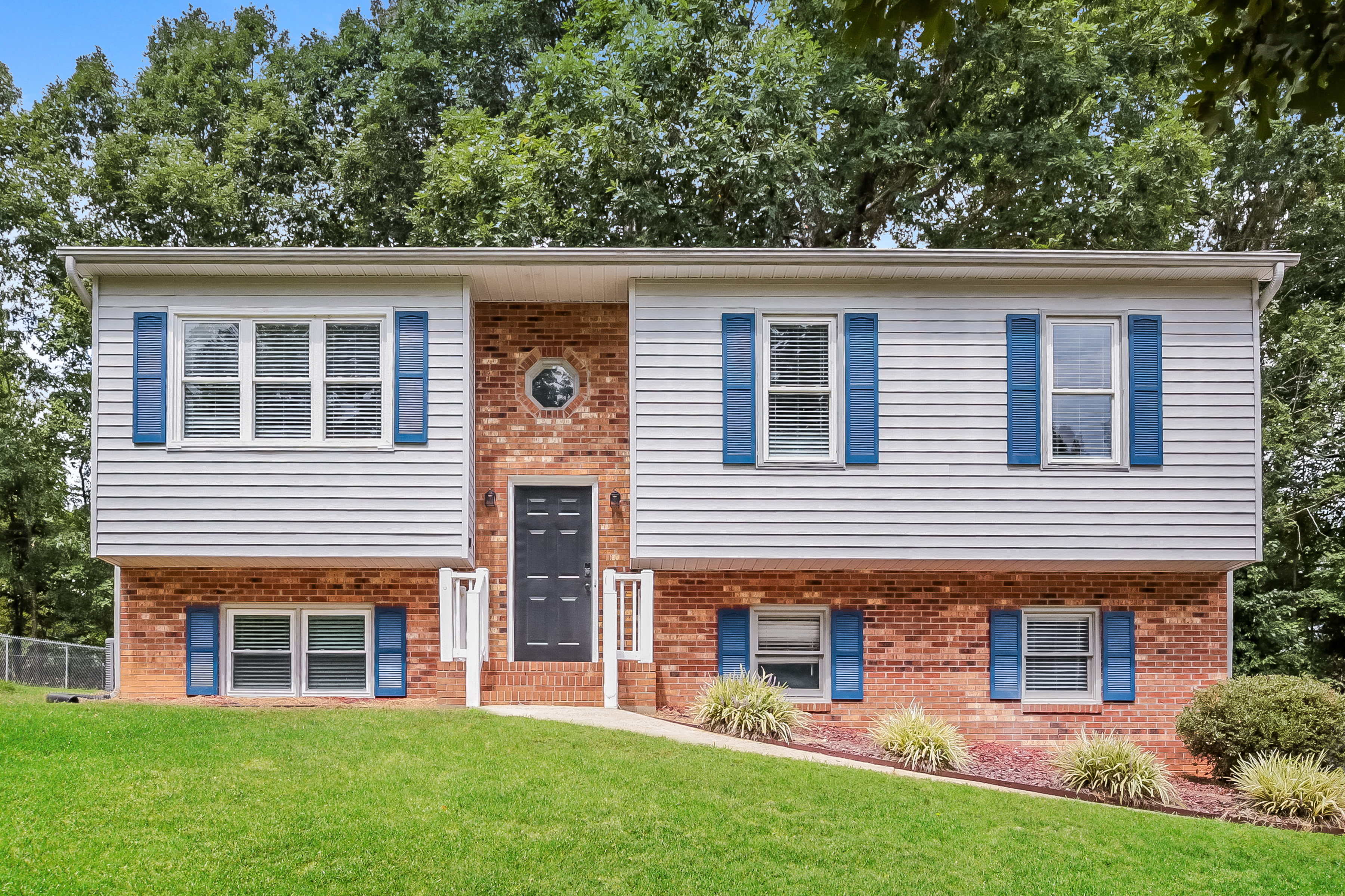162 WOODWIND DR LEXINGTON, NC 27295